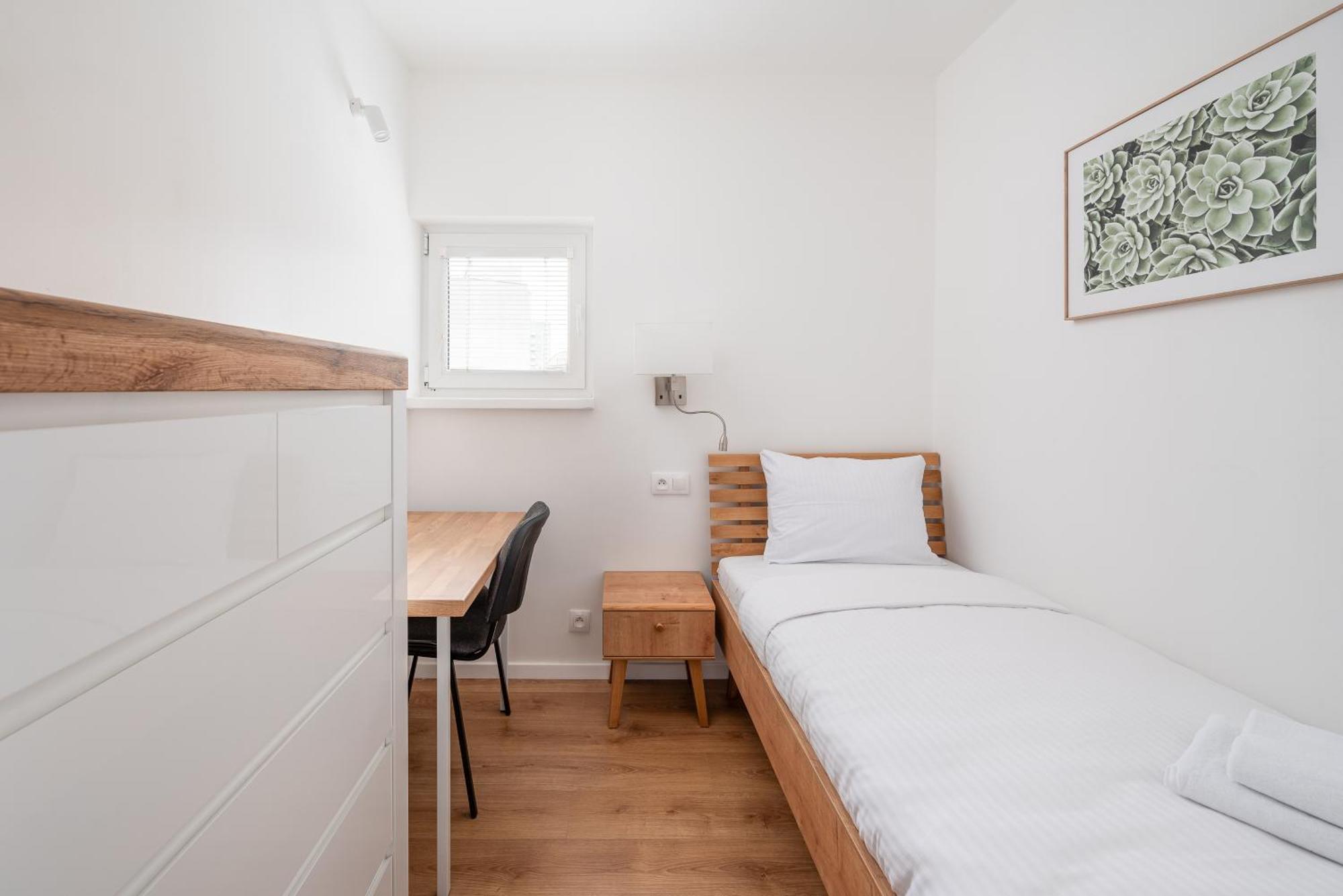 Krasinski Garden Comfort Apartment Warsaw Exterior photo